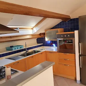 la-mansarda-savona.hotelitalianriviera.com/